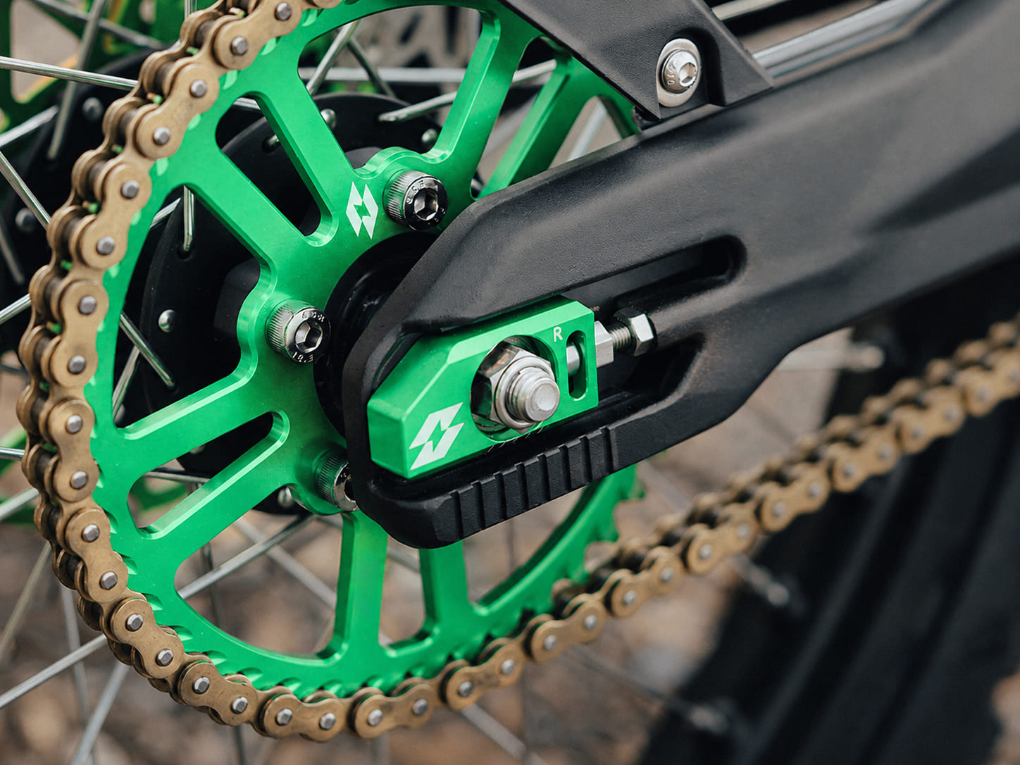 Full-E Charged Rear Sprocket 520-46T for Komodo / Ultra Bee Green